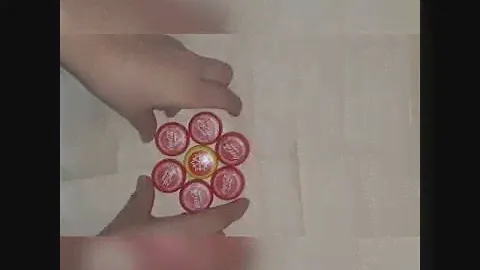 Поделки из пластиковых крышек от бутылок