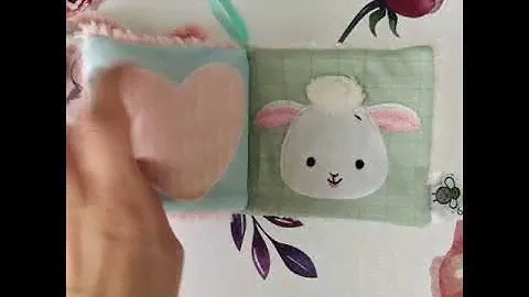 Мягкая развивающая книжка-шуршалка Little Lama Shop