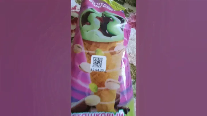 Фисташковое мороженое с шоколадным топпингом🍧🍫