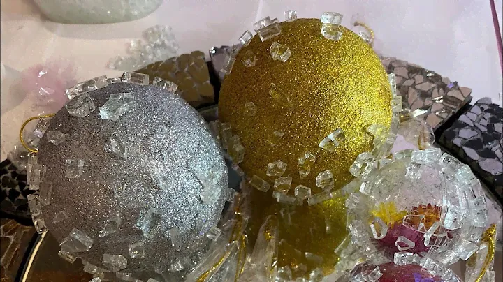 Новогодний шар из стеклянной крошки 1 часть.