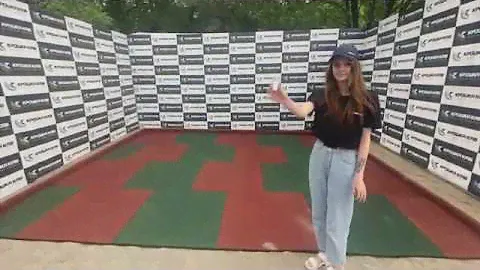 Покажем на примере как безопасна наша резиновая плитка 2