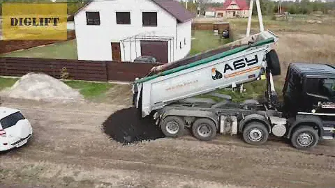 Дорога из асфальтной крошки